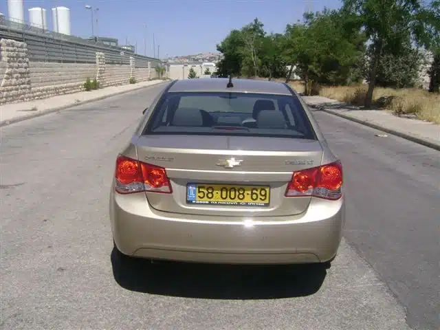 שברולט קרוז 1.8 אחורי