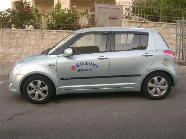 סוזוקי סויפט צד